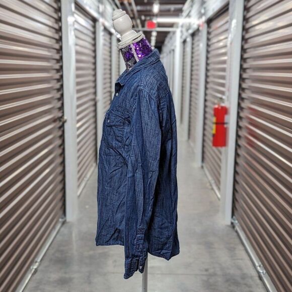 Guess Slim Fit Size Large Women's Chambray Medium-Wash Denim Button-Up Shirt - Picture 5 of 9